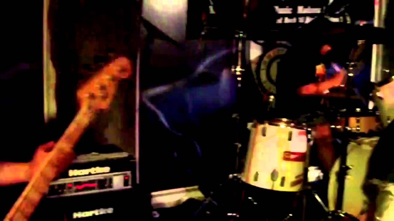 Bangkok Thrash - Creeping Death (Metallica Cover) - Live : INTO THE PIT GRAND OPENING PARTY 2010