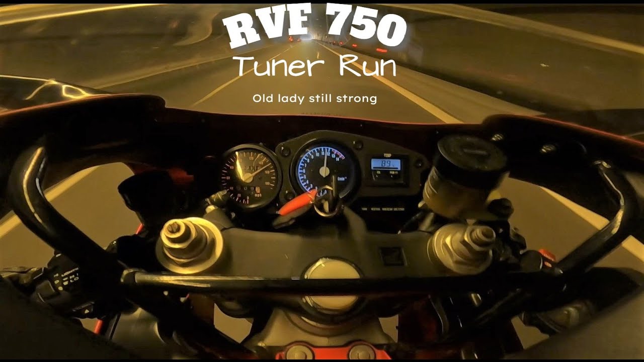 Tunnel high speed with the Honda RVF750 RC45