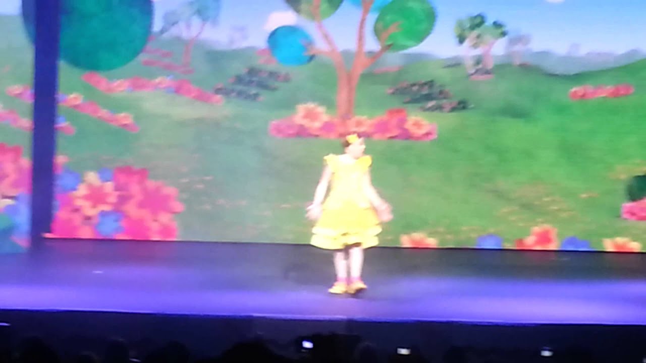 Clarilu con topa en junior express