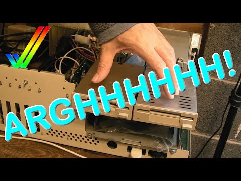 Commodore #amiga A2000 DF1 Woes (Add second drive)