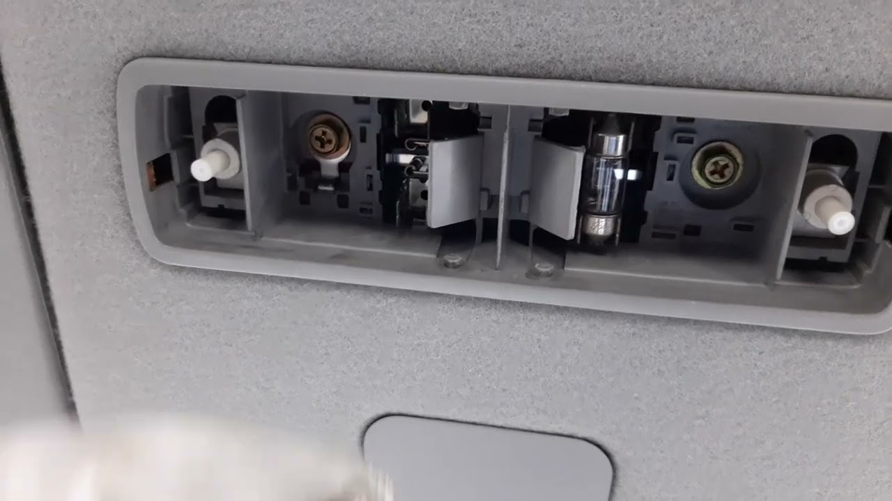 Front Map Light Bulb Replacement – Honda Jazz/Fit | Easy DIY