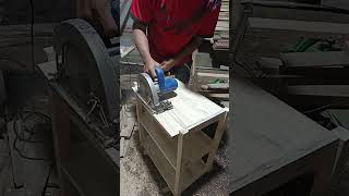 POTONG BAGIANBRAK YANG TERLALU LEBAR MENGGUNAKAN CIRCULAR SAW