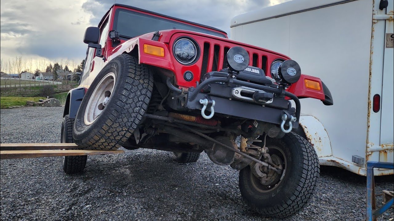 Jeep TJ Stock Suspension Flex Test ( Sway Bar vs. No Sway Bar)