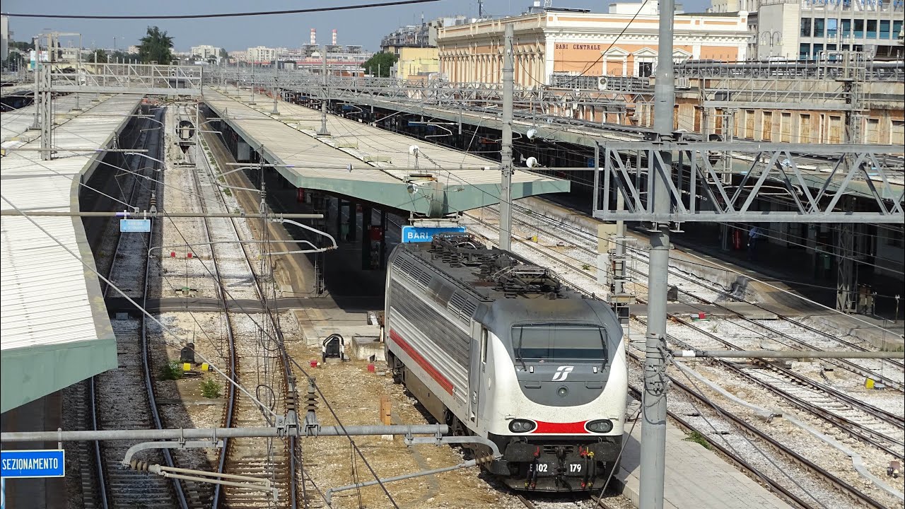 TRENI STORICI & MODERNI in Arrivo, Partenza & Transito tra le Stazioni di BARI CENTRALE & S.SPIRITO!