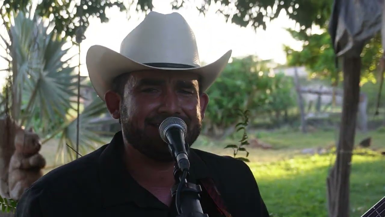 Hijos De Toño Montoya - El Corrido Del Sapo