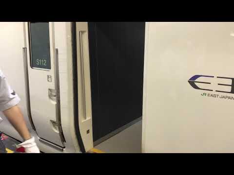 これが新しい特急スーパーあずさの 新宿駅 発車する様子   @新宿駅