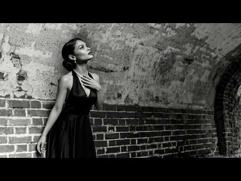 1970s Timeless French Chanson -🌹A Beautiful Era Remembered - (Ces Mélodies Traversent le Temps)