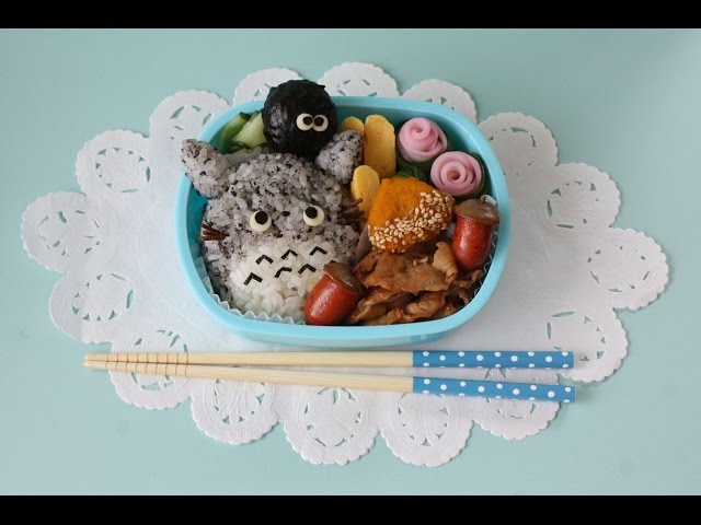 Totoro Bento lunch box トトロ弁当 まっくろくろすけもいるよ！ - YouTube