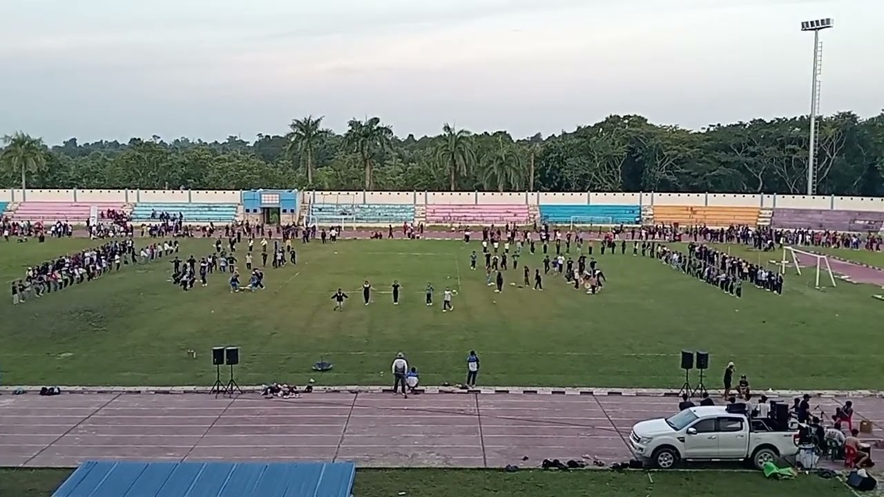 Latihan tari massal irau malinau 2025