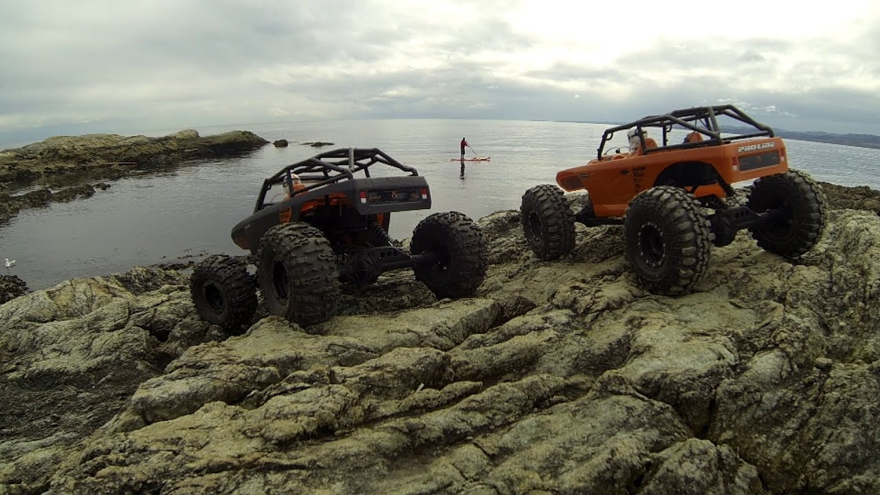 Hb Rover 2.2 HB Rovers & 2.2 TSL SX Swampers - AX10 Deadbolts - YouTube