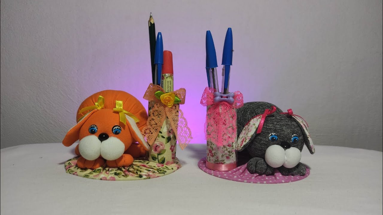 Faça você mesmo esse lindo cachorrinho  com fuxico, porta caneta muito fácil