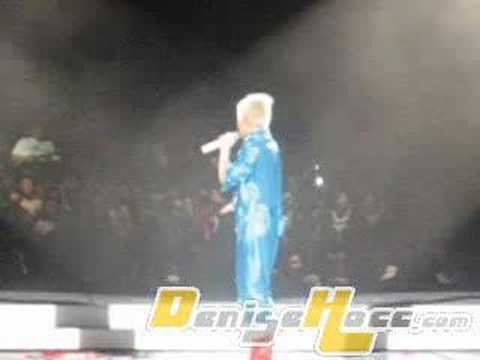 Hocc Live in Unity 2006 - Talking (blue)
