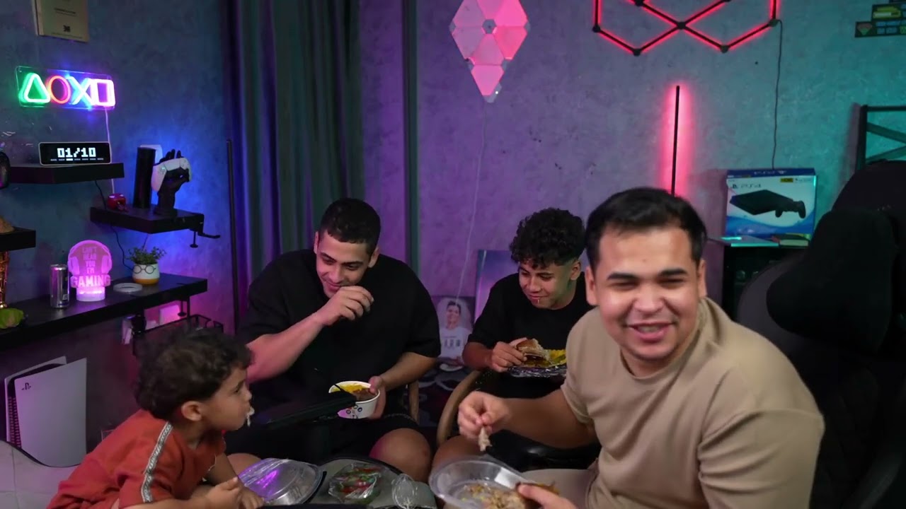 عمرو بياكل مع دوشا وسيد ويوسف كفته