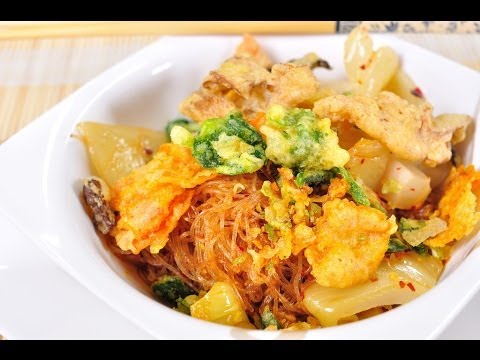 [Thai Food] Stirred-Fried Noodles with 3 Flavours [Vegan] (Woon Sen Pad Sam Ros Jay)