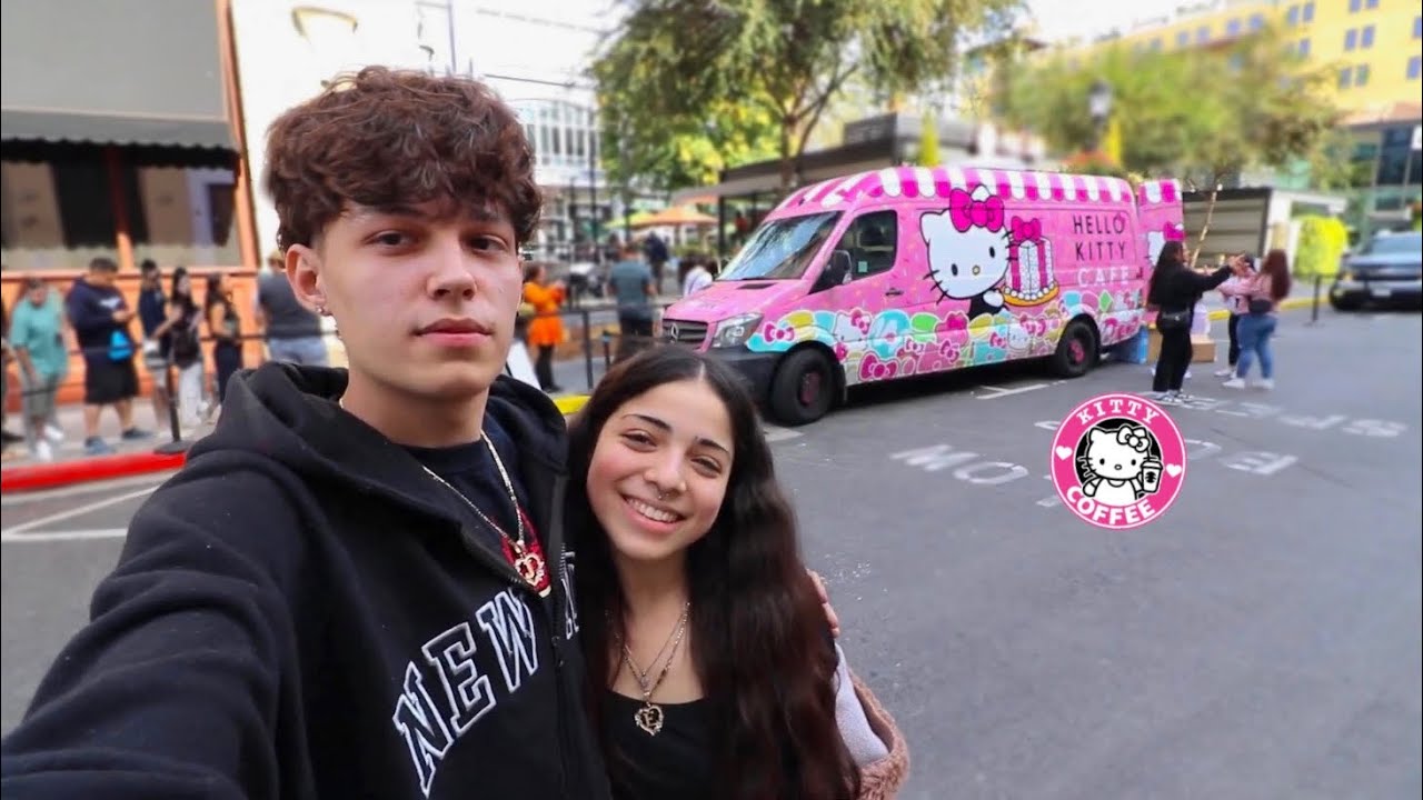 We Tried The Hello Kitty Cafe Truck in California!