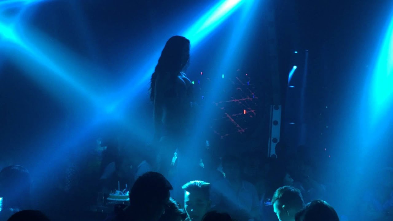 Dj Linhcoop live @ Klub-One 88 Lo Duc