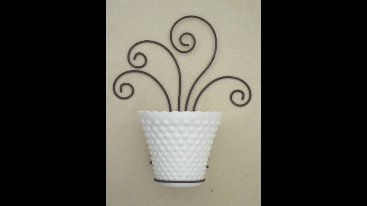 Metal pot stand