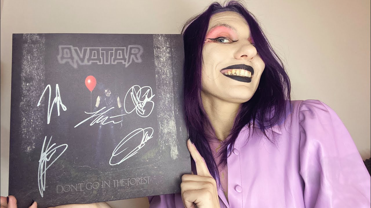 Виниловая пластинка с автографом из фильма «Аватар» под названием «Не ходи в лес» | Распаковка