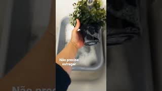 Como limpar plantas artificiais