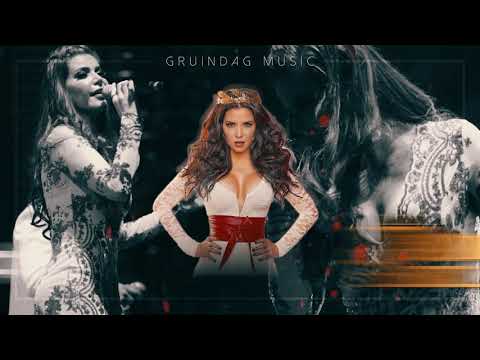 PAOLA PRECIADO - AL MODO (LETRA)