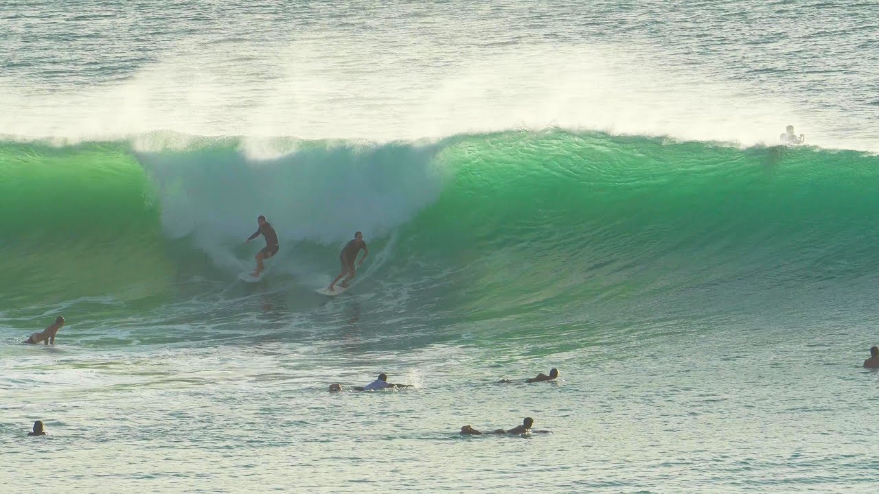 2 SURFERS DROP INTO THE SAME WAVE – BINGIN MADNESS!