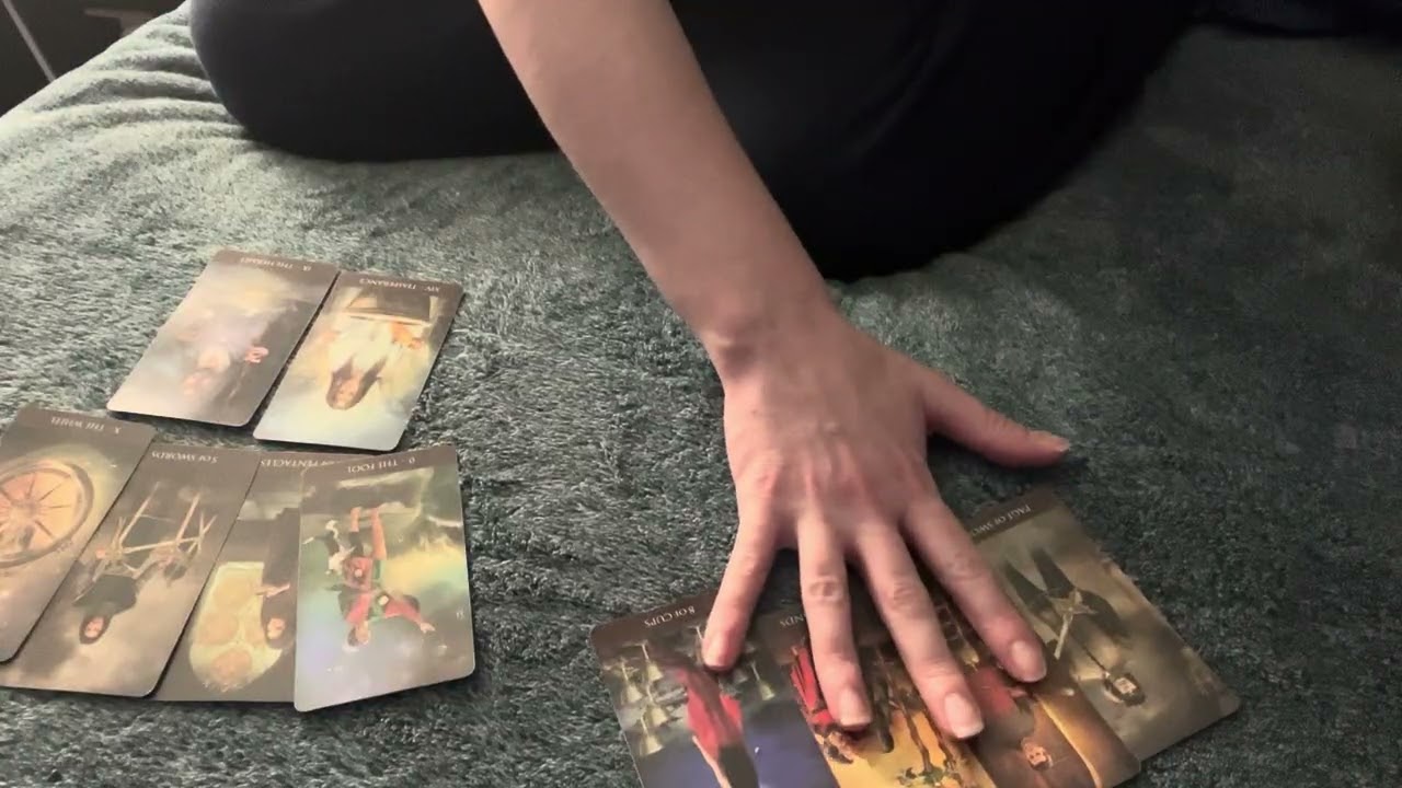 Love Energy Check-in: ❤️ Are You Being Tested or Redirected⁉️ Nothing Feels Clear Right Now… 