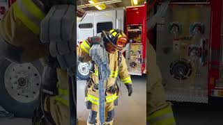 Firefighter Deploys a Minuteman Hose Load in Under 30 Seconds! 🚒🔥