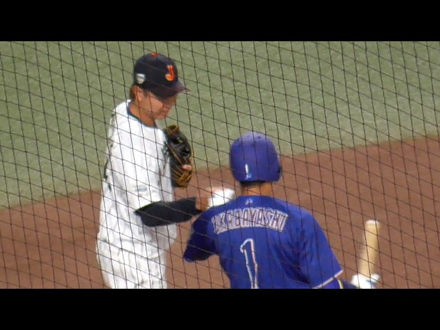 谷繁元信さん始球式 キャッチャー髙橋宏斗 バッター岡林勇希 侍