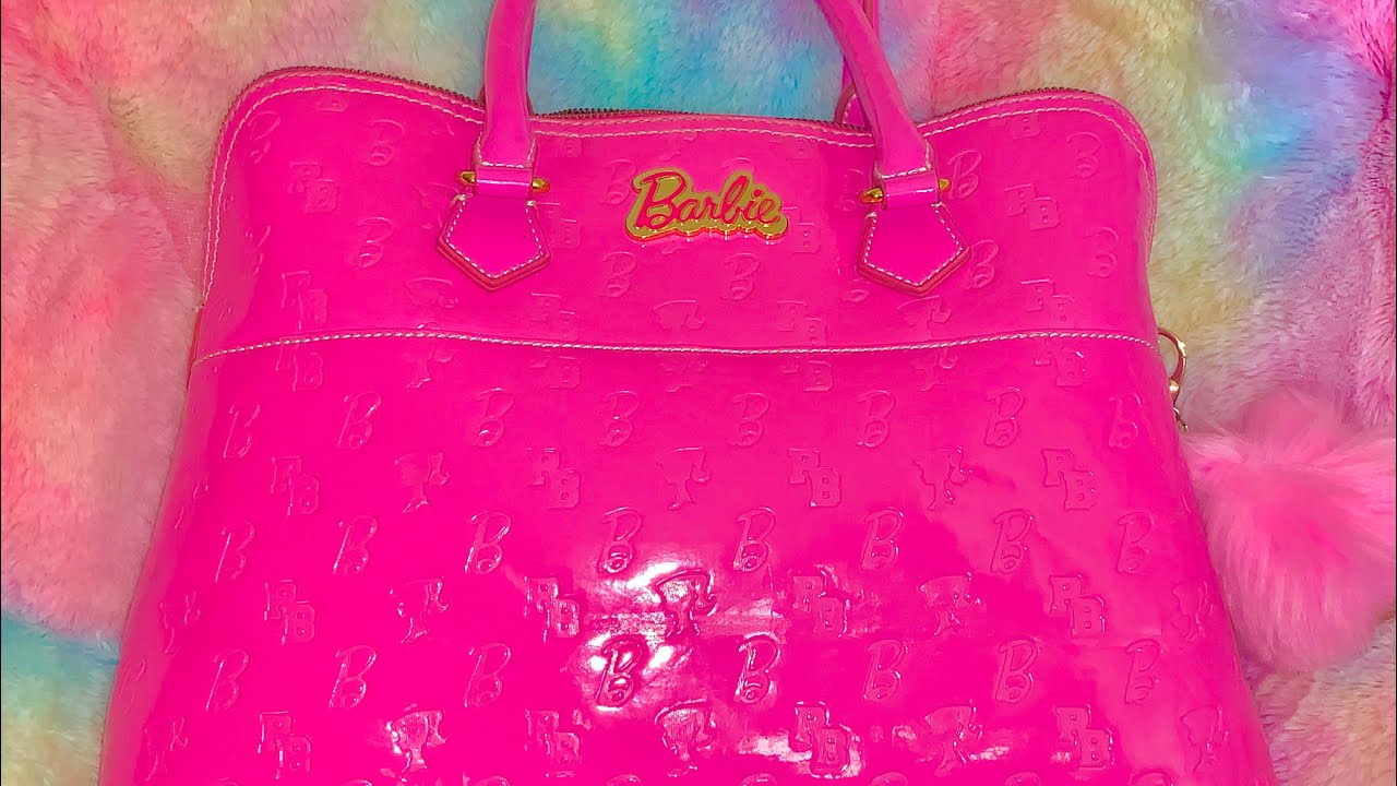 What’s in my HOT PINK Purse? 👛🎀👛🎀
