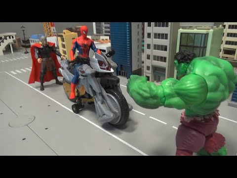 Spider-Man on a motorcycle <strong>fights</strong> the Avengers 오토바이를 탄 스파이더맨, 어벤져스와 싸우다
