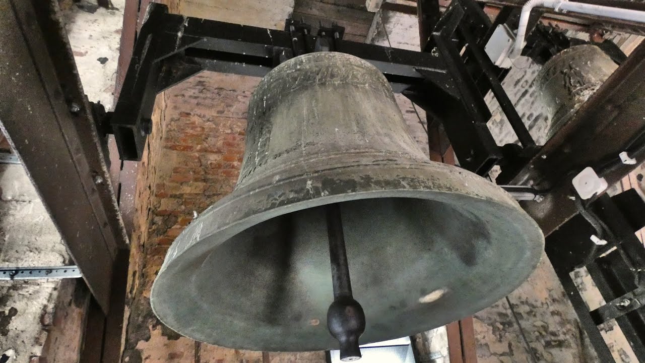 Ruda Śląska (Czarny Las) - Dzwony kościoła pw. Ducha Świętego