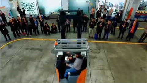 Zowell VNA forklift video