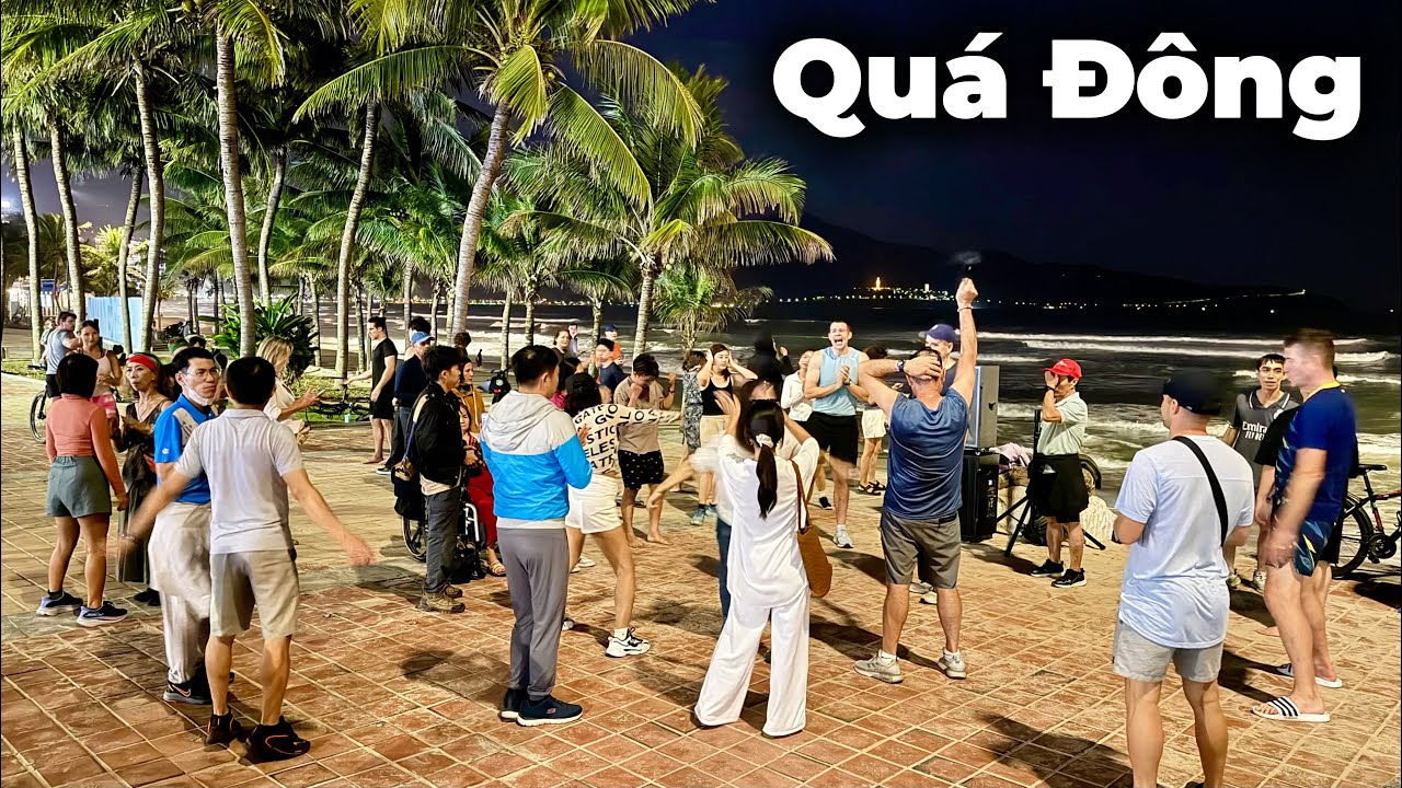 Biển đêm Đà Nẵng - Đông bất ngờ