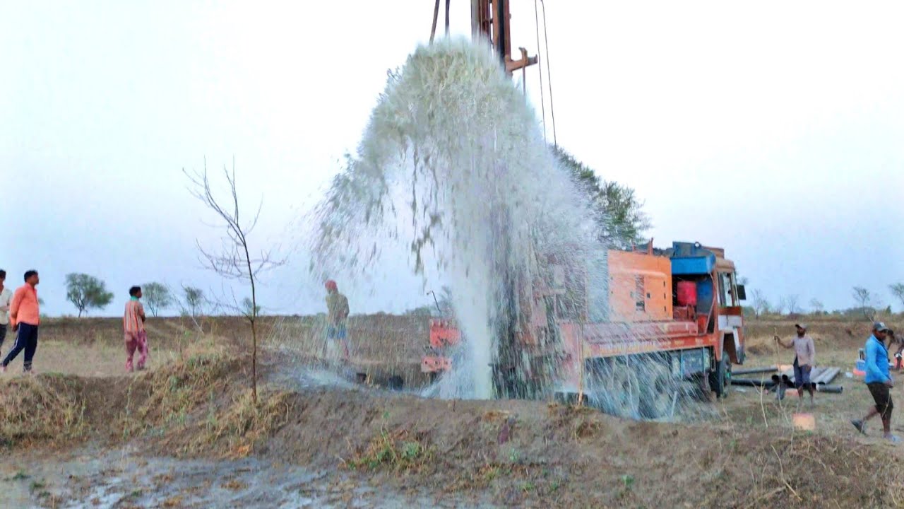 digging bore well