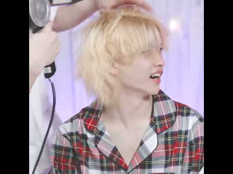 Lix's baby voice makes my day better 💁✨ #straykids #felix #skz #yongbok