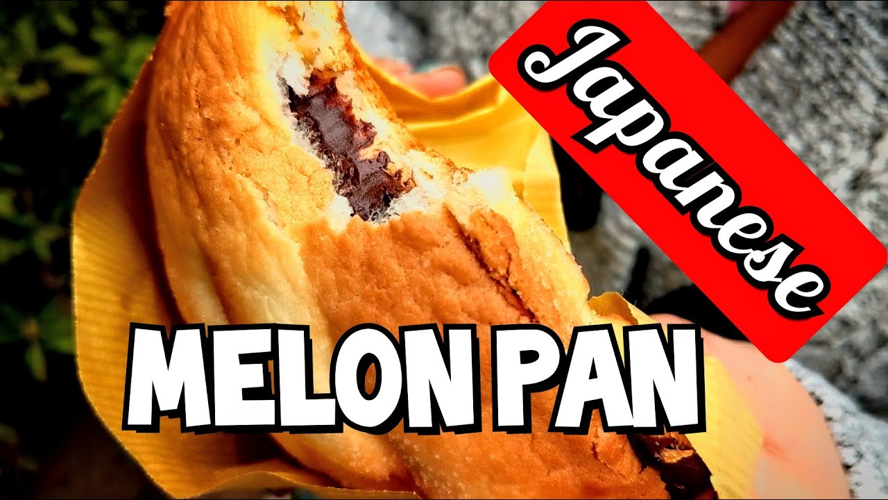 DELICIOUS Melon Pan dessert at Asakusa Kagetsudo in Taito City, Tokyo