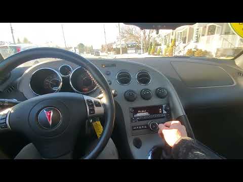 13k Mile 2007 Pontiac Solstice GXP 5-Spd Driving