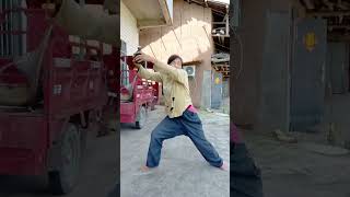 Viral Dance in a Rural Courtyard: Unleash Your Inner Artist