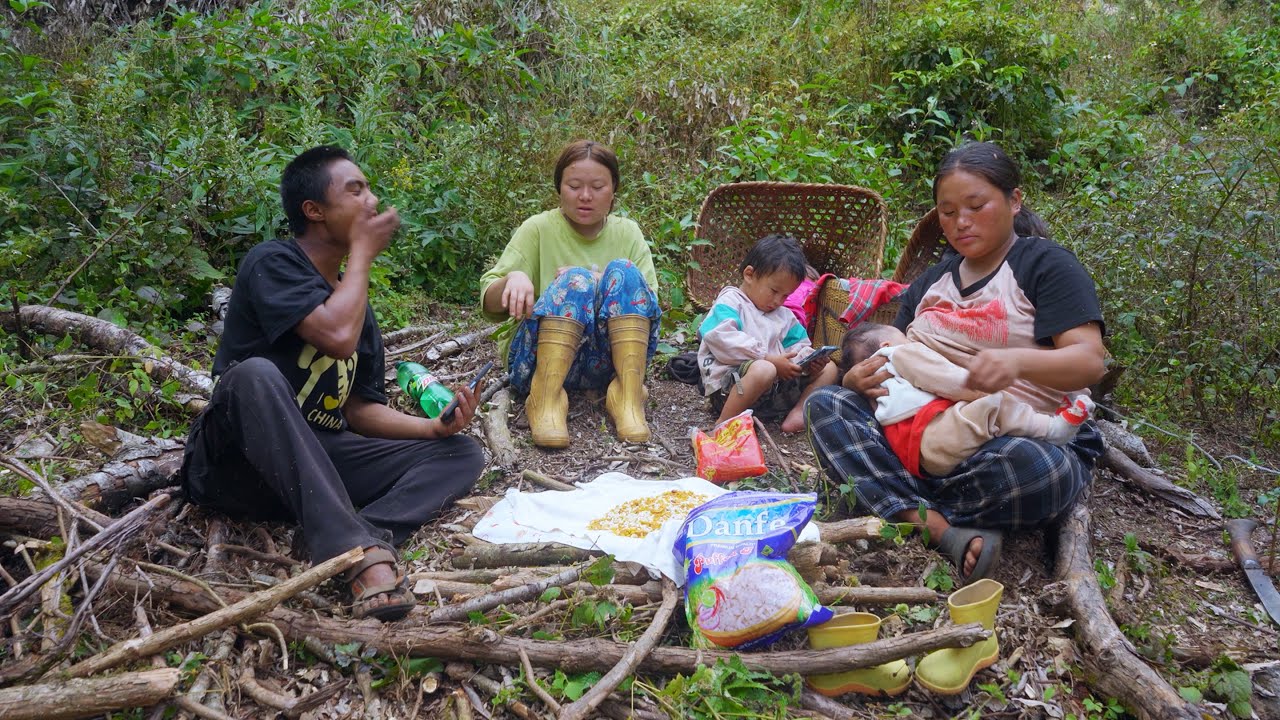 jina collecting wood with laxmi rai in the near of village jungle || life in rural Nepal