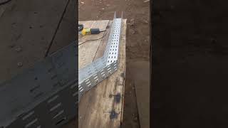 Engenharia em eletrocalha  montagem #escalada #trena #eletrica #obra #engenharia