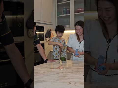 หยิบของขึ้นมาจากน้ำโดยที่น้ำไม่หก #เล่นเกม #ครอบครัว #2madames #Family