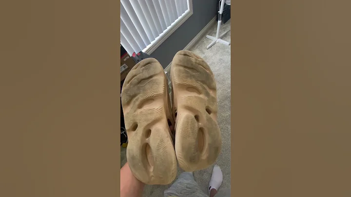 Things to Know Before Buying the Yeezy Foam Rnnr READ  DESCRIPTION