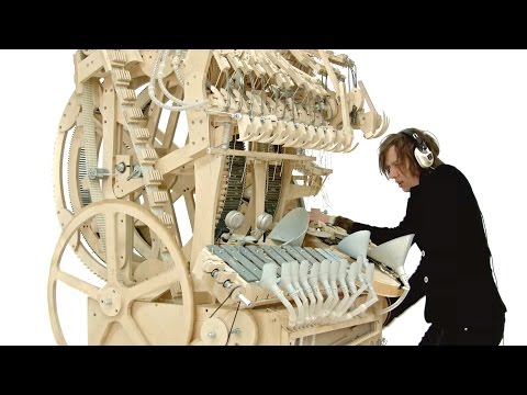 Wintergatan - Marble Machine (musiikki -instrumentti, jossa käytetään 2000 marmoria)