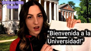 [ASMR in Spanish] Estudiante Inglesa te da la Bienvenida al Colegio || Soft spoken screenshot 4