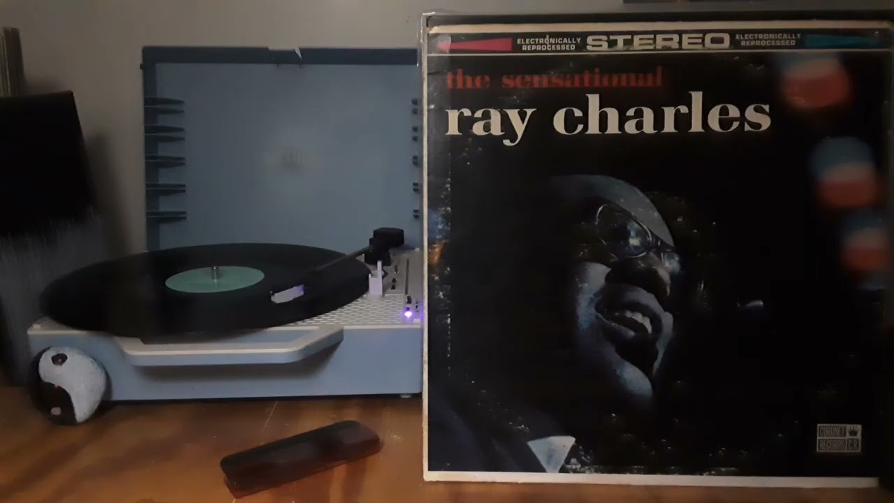 RELAX AND VIBE TO VINYL ON VICTROLA.............(I DO NOT OWN RIGHTS TO THE MUSIC)