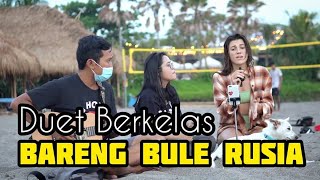 DUET MAUT. NYANYI DEPAN BULE | ADELE - LOVESONG #TeamAyu