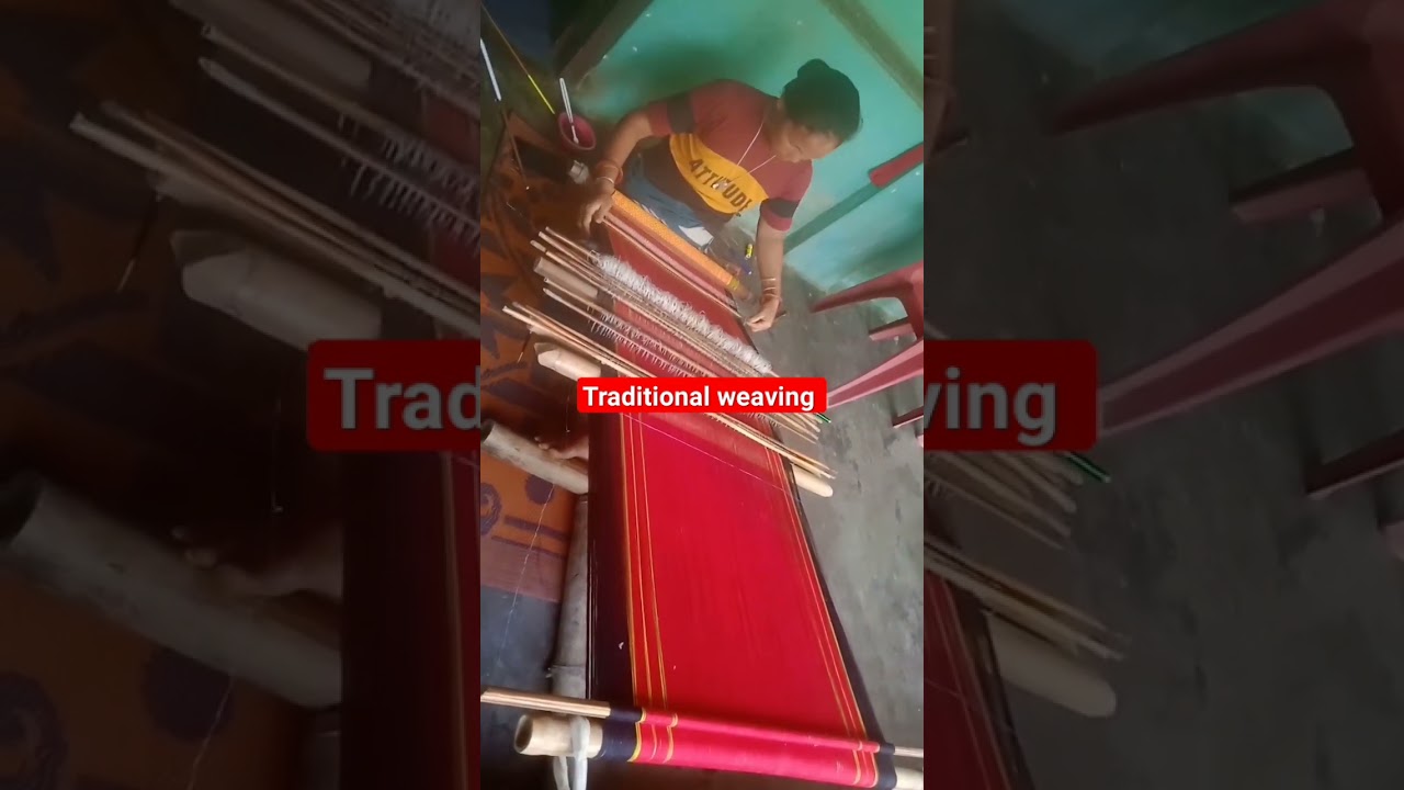 Tribal Lady weaver /Making Makhela 