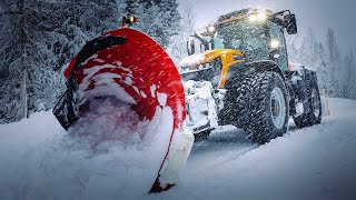 No rest for the Fastrac! ❄️ Finally a real snow dump by Just Moving Snow 11,644 views 1 year ago 13 minutes, 51 seconds