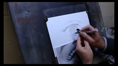 How to airbrush an eye. Part 1.. A step by step guide,  for beginners and more.