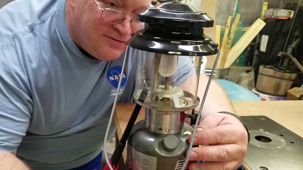 Lighting a Coleman Dual Fuel lantern with 12 year old fuel YouTube